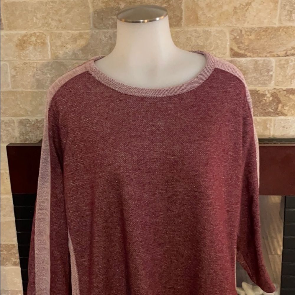 Cathy Daniels two toned knit shirt - Picture 6 of 7